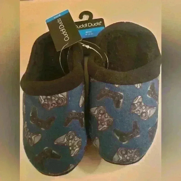 Video 🎮 Slippers CuddlDuds.  Brand new - Picture 1 of 6